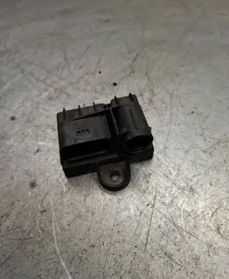 Mercedes-Benz E W212 Combustion relay A6519008003 51299056E 2103000108386