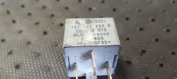Audi TT Mk1 Other relay 141951253B 20240072