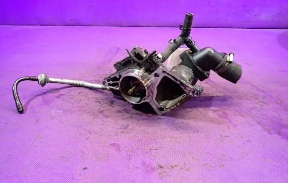 Ford Mondeo Mk III Vacuum pump XS7Q2A451BH
