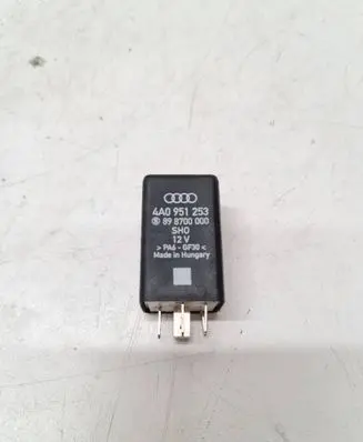 Audi A6 S6 C5 4B Glow plug pre-heat relay 4A0951253 898700000