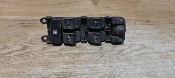 Volvo XC70 Electric window control switch 30773269