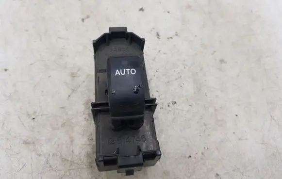 Toyota Avensis Verso Electric window control switch 8403044020 514777