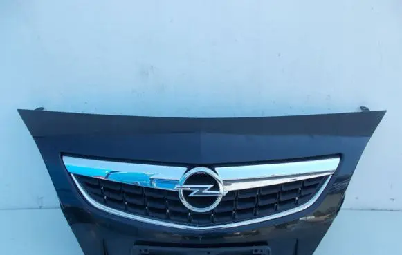 Opel Astra J Front bumper upper radiator grill 132665771
