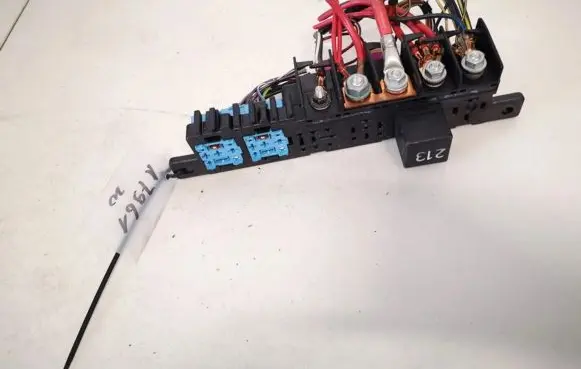 Audi A4 S4 B5 8D Fuse box set 8l0941822a