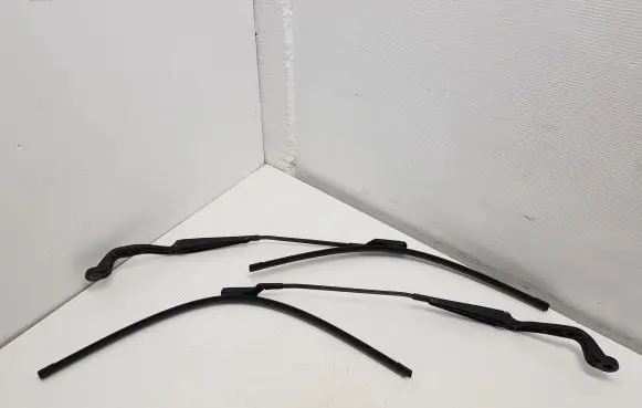 Ford S-MAX Front wiper blade arm 6M2117526CB