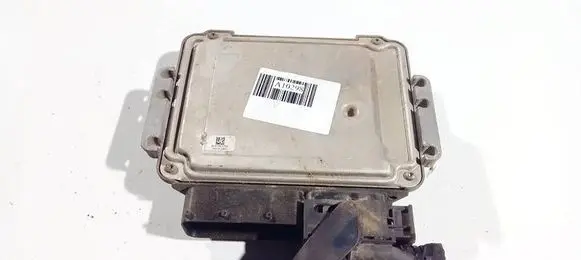 KIA Ceed Engine control unit/module 391032a765