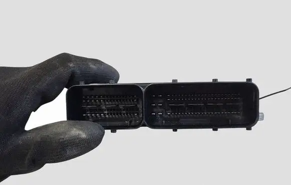 Volkswagen Golf Plus Engine control unit/module 03C906022AT 03C906022J 0261S04405