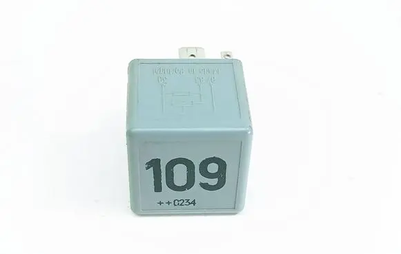 Volkswagen Golf IV Other relay 1J0906381A