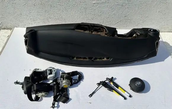 Alfa Romeo Giulia Airbag set with panel 