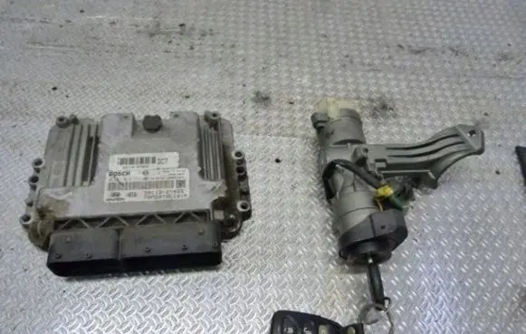 Engine ECU kit and lock set