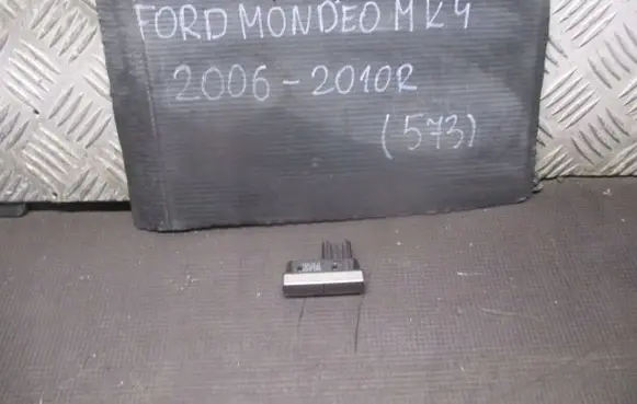 Ford Mondeo MK IV Windscreen/window heater switch 6M2T18K574AD