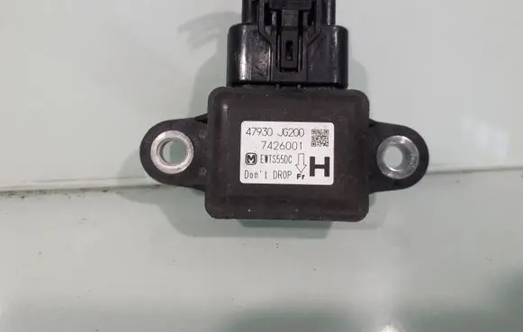 Nissan X-Trail T31 ESP acceleration yaw rate sensor 47930JG200 7426001