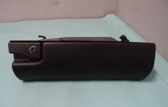Mercedes-Benz CLK A208 C208 Glove box A2086800291