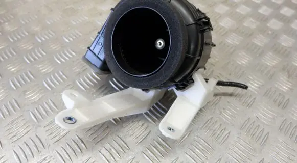Toyota Yaris XP210 Hybrid/electric vehicle battery fan G9230K0021