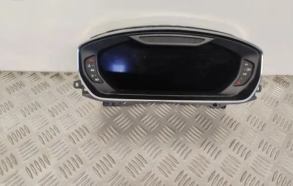 Audi A8 S8 D5 Speedometer (instrument cluster) 4N0920790A