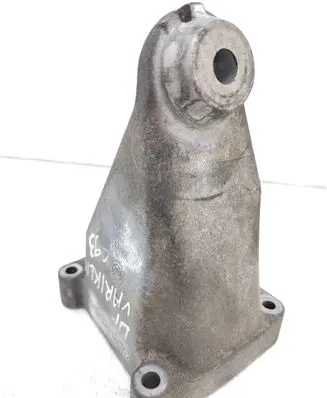 Mercedes-Benz E W211 Engine mounting bracket A2712230804