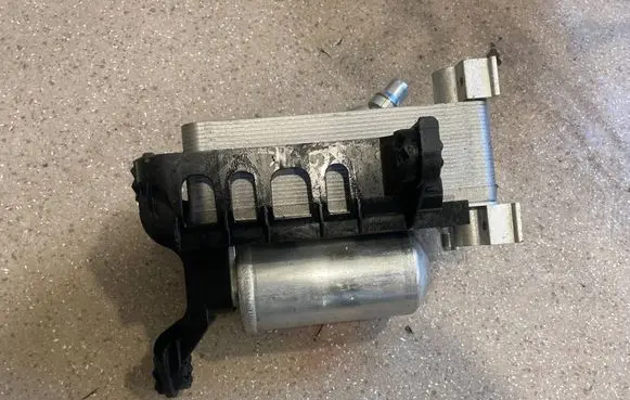 BMW i4 A/C cooling radiator (condenser) 9476767