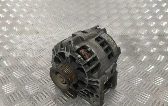 Volkswagen Polo Generator/alternator 03D903025J 2542746E