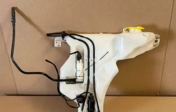 Fiat Freemont Windshield washer fluid reservoir/tank 05178430ADC 05178430A 58311U