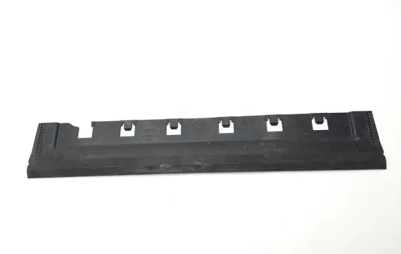 BMW X5 F15 Intercooler air guide/duct channel C13859101