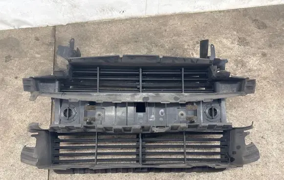 Ford Kuga II Intercooler air guide/duct channel Dv448473a CDS48473