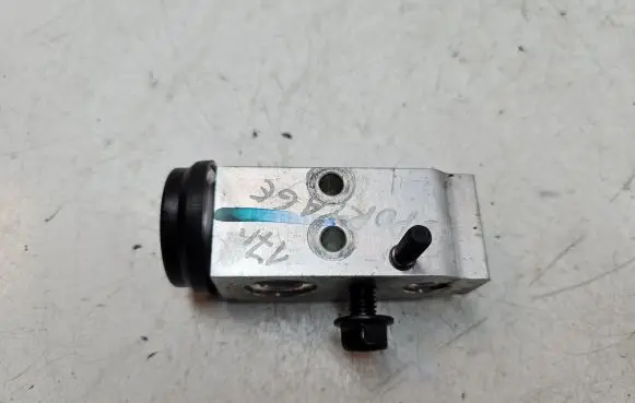 KIA Sportage Air conditioning (A/C) expansion valve 2805171AP