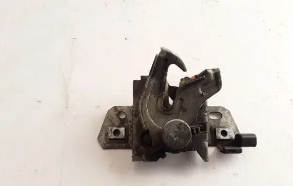 Volvo C70 Engine bonnet (hood) release handle