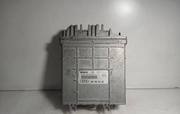 Audi A4 S4 B5 8D Engine control unit/module 0281001438 28SA2881 028906021BD