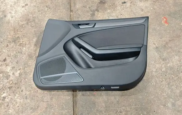 Audi A5 Sportback 8TA Front door card panel trim 8T8867106