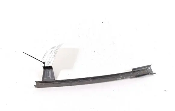 Mitsubishi Outlander Rear door windshield rail 5735A435