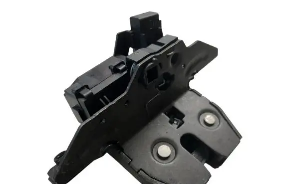 Loading door lock
