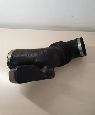 Subaru B9 Tribeca Air intake duct part