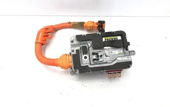 Voltage converter inverter