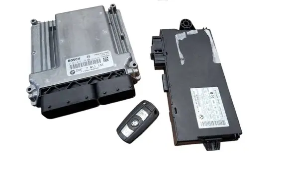 BMW 3 E90 E91 Engine ECU kit and lock set 0281015130 7811151 170070835