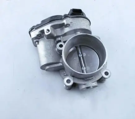 Ford Kuga II Throttle valve
