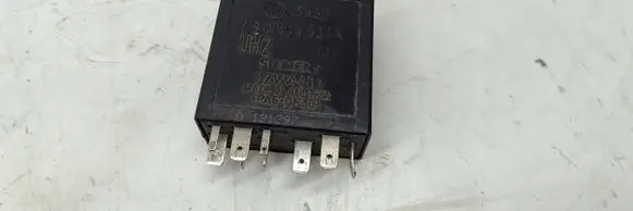 Volkswagen PASSAT B5 Other relay 4B0955531A 72WA401