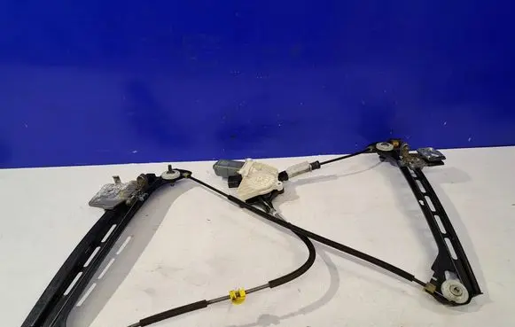 Mercedes-Benz E C207 W207 Front door electric window regulator A2077200146 A2078200342