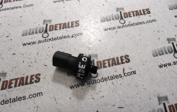 Mercedes-Benz E W211 Air conditioning (A/C) pressure sensor A0045429018