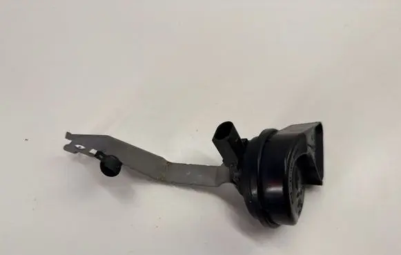 Volkswagen Touareg II Horn signal 7P6951221 7P6952182 7P6951221A