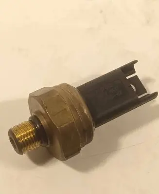 BMW 3 E90 E91 Fuel pressure sensor 754788304 18K8MX11 51CP0902
