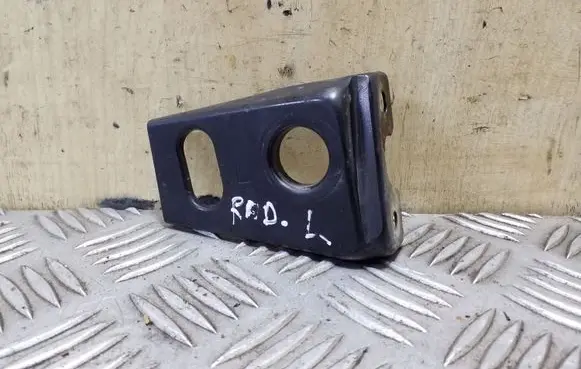 Opel Frontera B Radiator mount bracket
