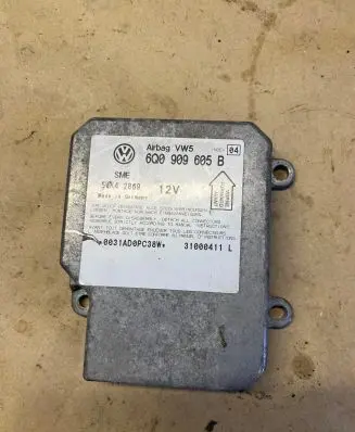 Volkswagen PASSAT B5.5 Airbag control unit/module 6Q0909605B 5WK42869 31000411L