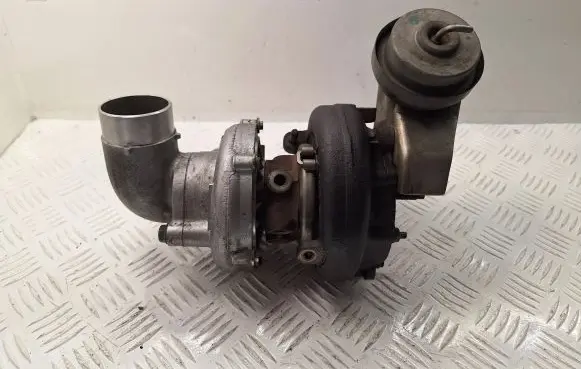 Toyota Corolla Verso AR10 Turbo 172010R022 07071900677 172010R021