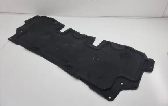 Engine bonnet/hood sound/heat insulation
