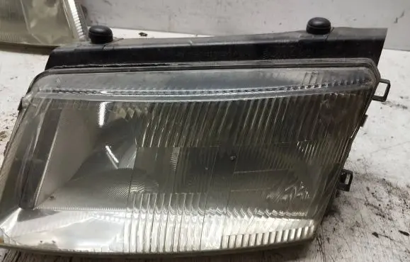Volkswagen PASSAT B5 Headlight/headlamp