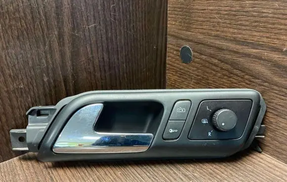 Volkswagen Polo Front door interior handle 6Q1837247G
