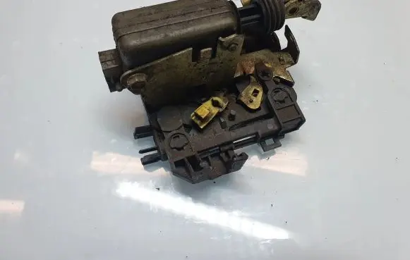 Renault Kangoo I Front door lock