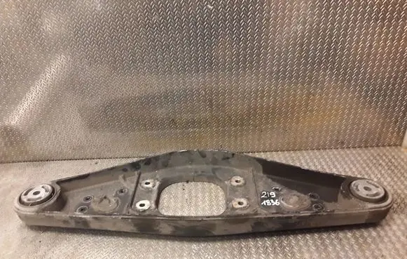 Mercedes-Benz CLS C219 Rear differential/diff mount bracket A2303522206 2303522206