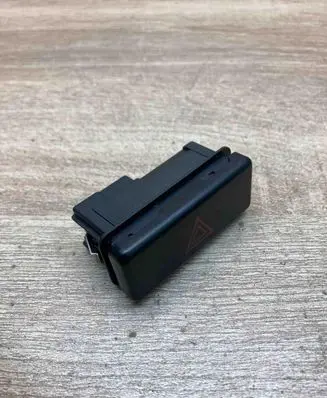 BMW 5 E39 Hazard light switch 8350947