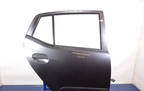 Hyundai i10 Rear door